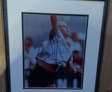 Anna Kournikova Autographed 10x8 Photo Framed with Certificate of Authenticity (COA)