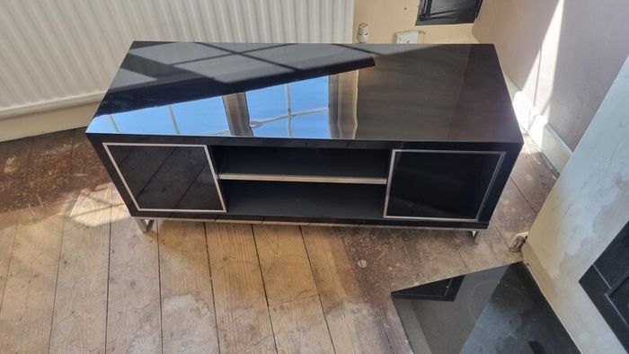tv unit