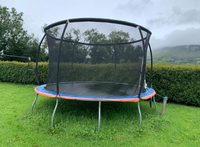 13 foot Trampoline and Enclosure