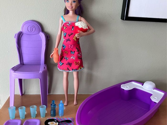 Barbie Campervan Accessories