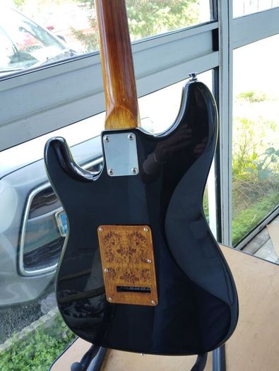 custom built strat style electric guitar