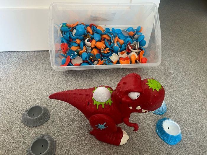 Dino Smashers Egg with Dinosaur