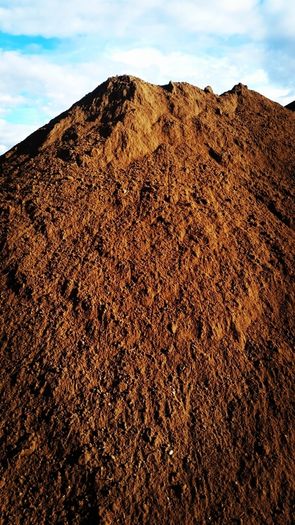 Top Soil, From Higgys Grab Hire. www.hgh.ie FLASH SALE