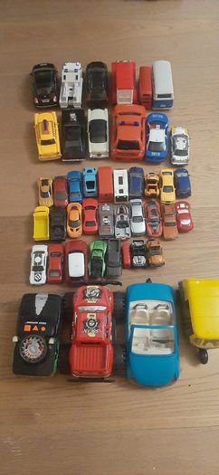Toy cars x 44
