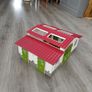 Schleich horse stable/barn Image 4