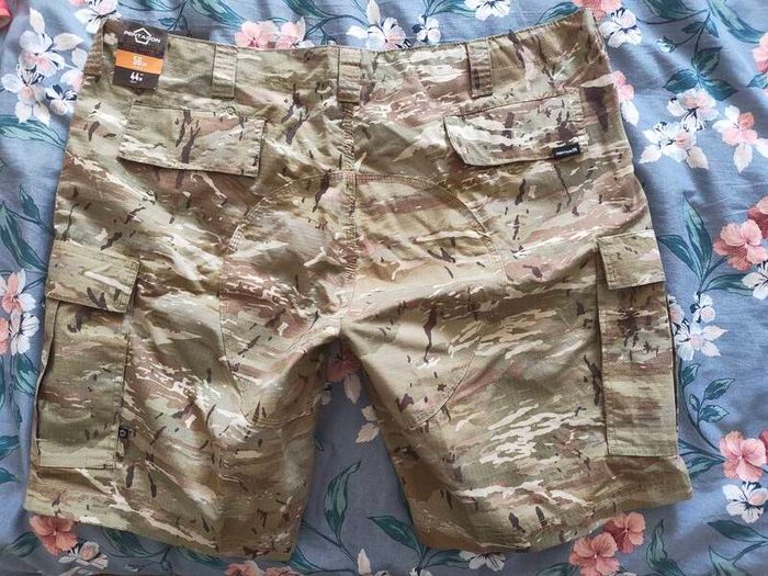 Pentagon shorts