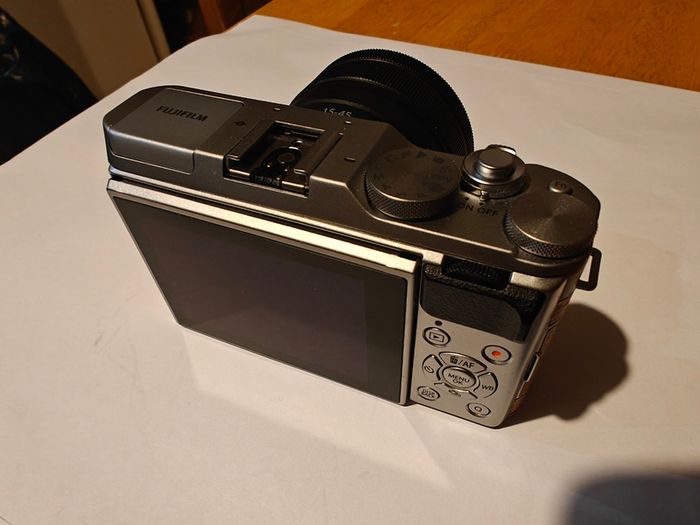 Fujifilm X-A3 with Fuji XC 15-45mm Lens and extra battery