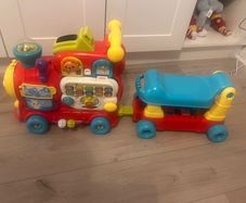 vTech train