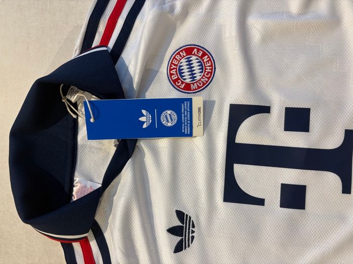 Bayern Munich football jersey
