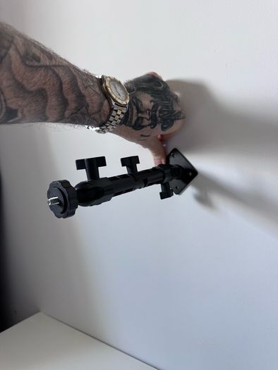 4x Adjustable Articulating Magic Arms with Mounting Plates