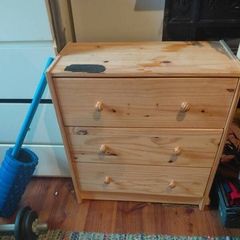 chest of drawers