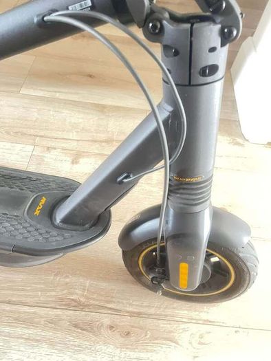 MAX G2 by Segway + Helmet Included!