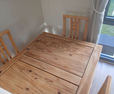 free table and chairs