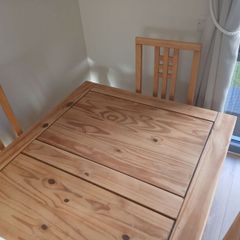 free table and chairs