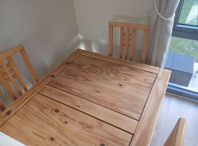free table and chairs