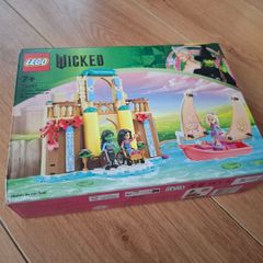 LEGO Wicked 75681 Glinda Elphaba & Nessarose at Shiz University