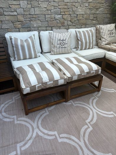 Ex display XXL 320 x 240cm indoor/outdoor rug in oatmeal