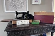 singer sewing machine 99k