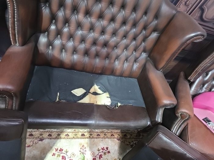 2+1+1 chesterfield
