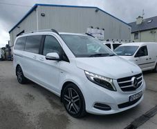 Mercedes V220 Avantgarde sport long(tiny miles)