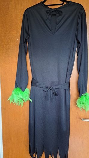 Witches dress and belt