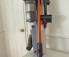 Dyson vaccum& stand. Dyson Cyclone V10 Absolute