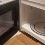 Bosch HMT72M450 800 watt Microwave Oven Image 2