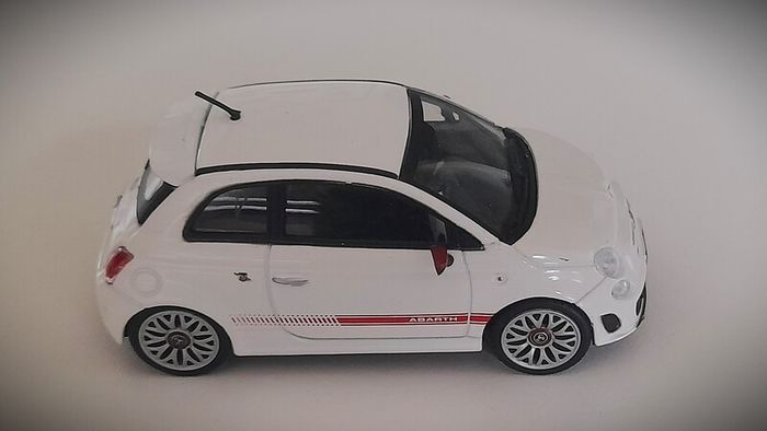 Diecast Model Abarth 500 2008 White - Collectable Motorama 1:43