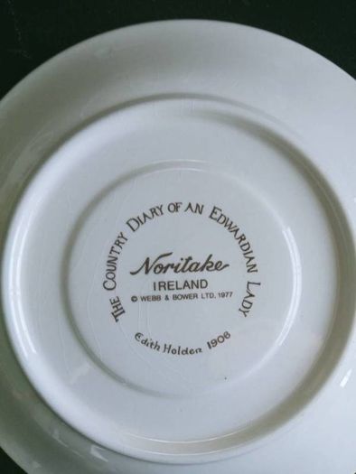 "The Country Diary of an Edwardian Lady" by Noritake Arklow