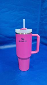 Stanley Quencher H2.0 Tumbler  Fuchsia Pink 40oz  1.18L  NEW