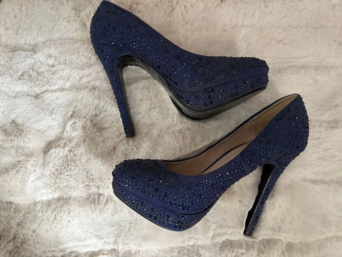 Navy High-Heels