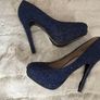 Navy High-Heels Image 3