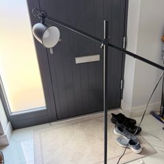 floor lamp