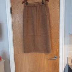 Gallery  A-Line Faux Suede  Tan A-Line Skirt. S. 12 . New - No Tag.