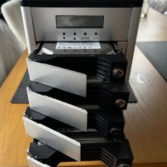 Raid Usb 5 Bay + 1.6 Tb