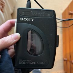 Sony Walkman [Vintage 1992] WM-FX21 AM/FM Cassette Player