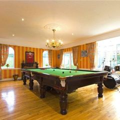Full Size Snooker / Pool Table