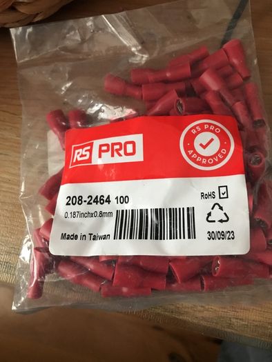 RS PRO Red Insulated Female Spade Connector, Crimp, 4.8 x 0.8 mm Tab Size 22 AWG to 16 AWG