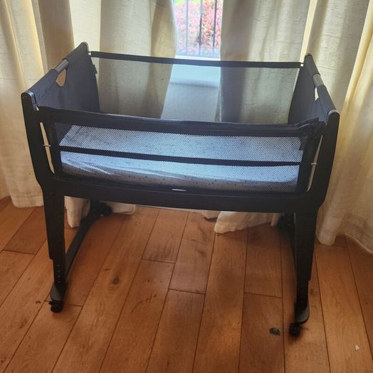 SnuzPod Studio Bedside Crib - Black