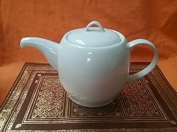 Dema Teapot