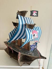 Pirate cupcake stand