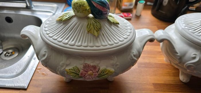 2 soup tureen ceramic