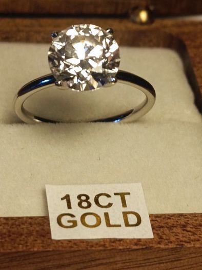 18ct White Gold 3 ct Lab Diamond Solitaire Ring