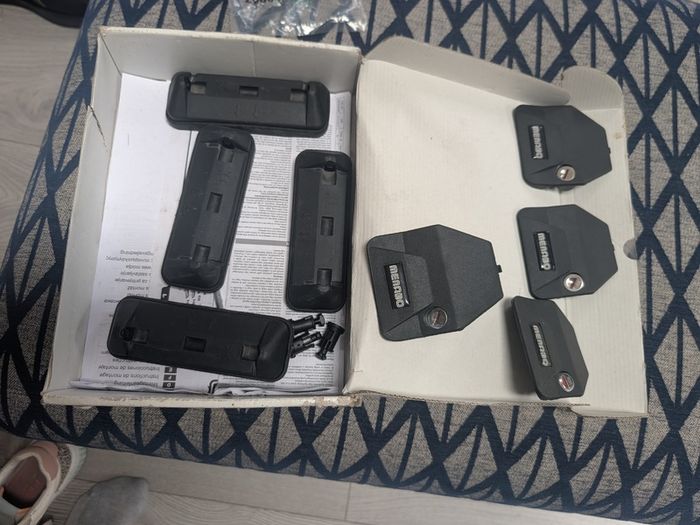 Car roof rails