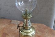 vintage petit French pigeon oil lamp