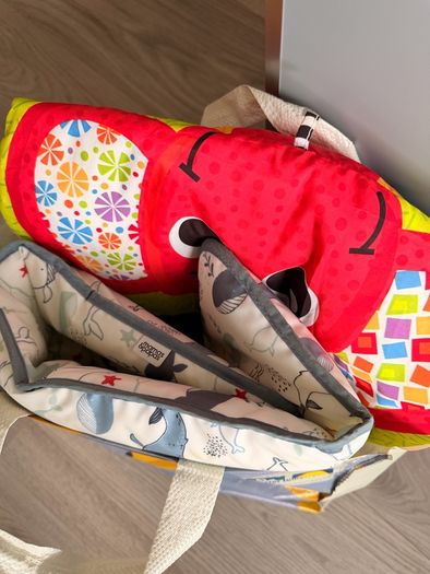 Changing Mat + tummy time pillow