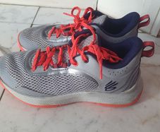 Basketball runners Under Armour
