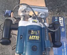 Router and router table