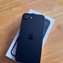 iPhone 16e Image 2