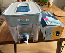 Brita Flow 8.2L water filter tank + 5 new MAXTRA PRO filters